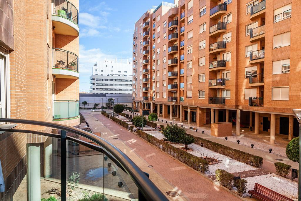 Valencia Flat Rental Swim And Paddle Rom bilde